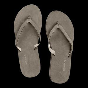 NWT Hari Mari - Meadows Flip Flops - Dove